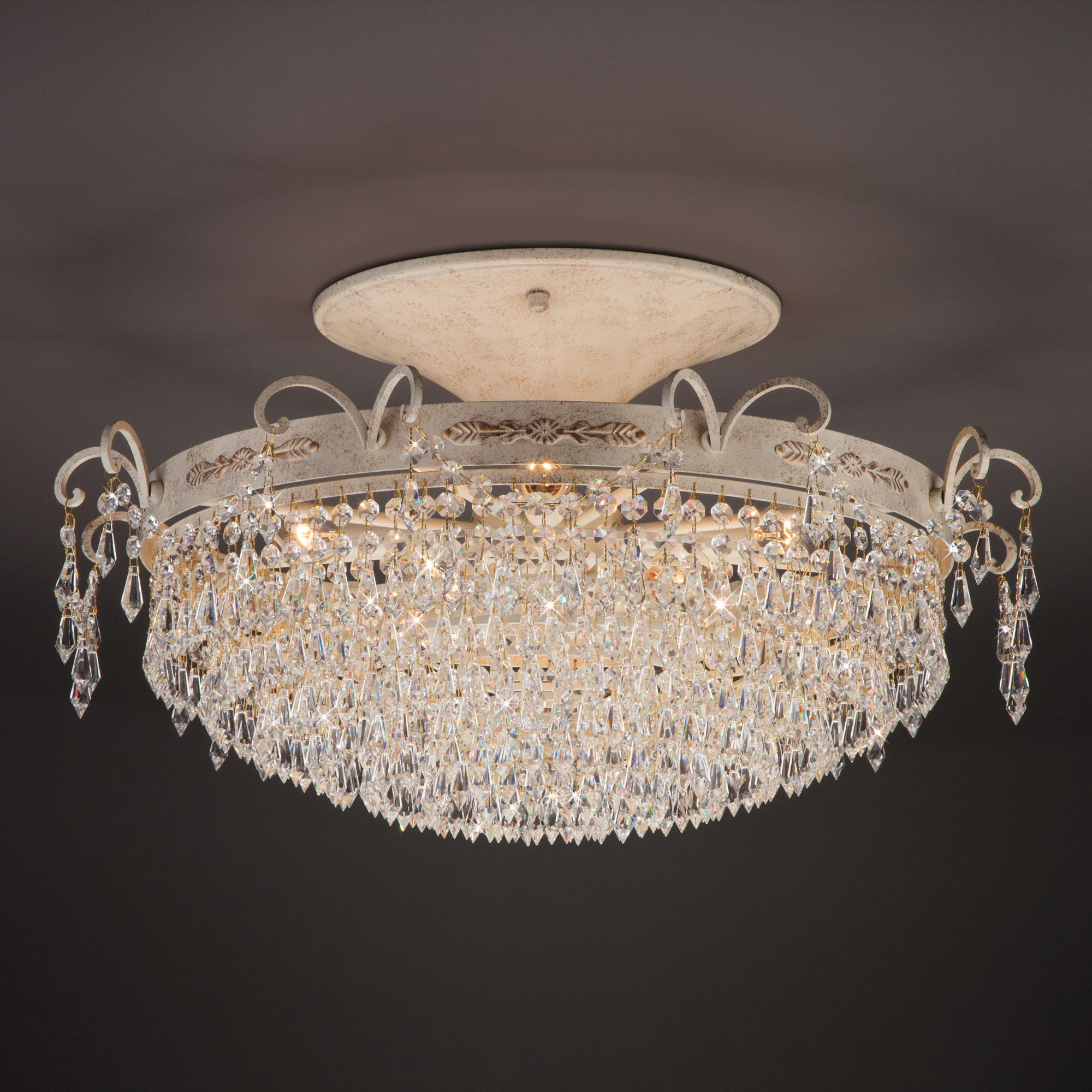 305/8 белый с золотом